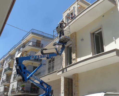 realizzazione balcone con vetrata anti spy ring